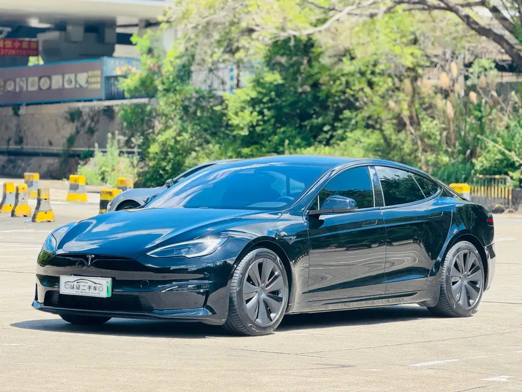 Tesla Model S 2023