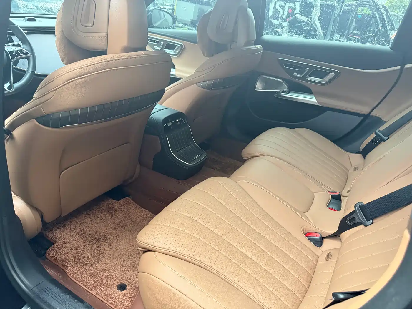 Mercedes-Benz E-Класс 2023