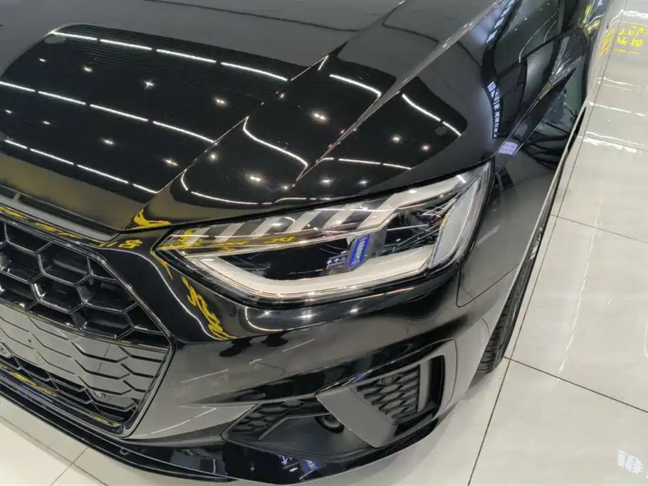 Audi A4 2024
