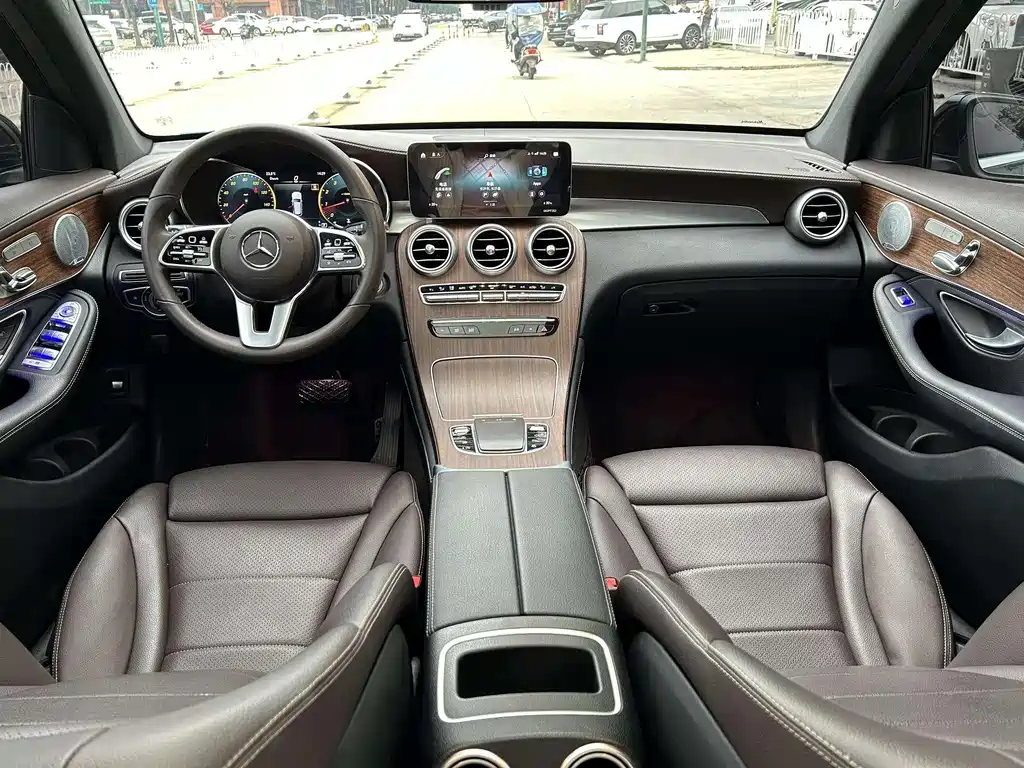 Mercedes-Benz GLC 2021