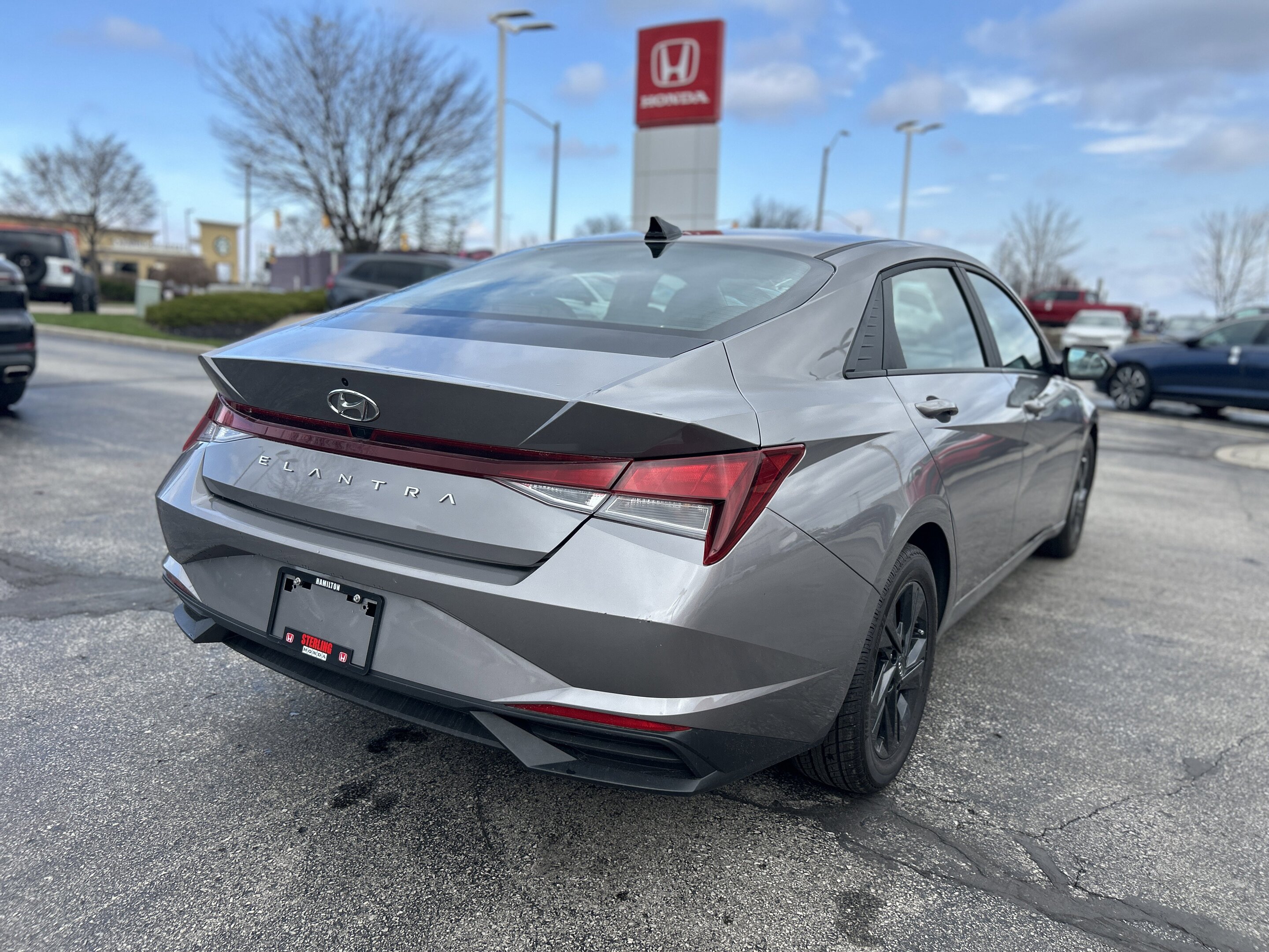 Hyundai Elantra 2023