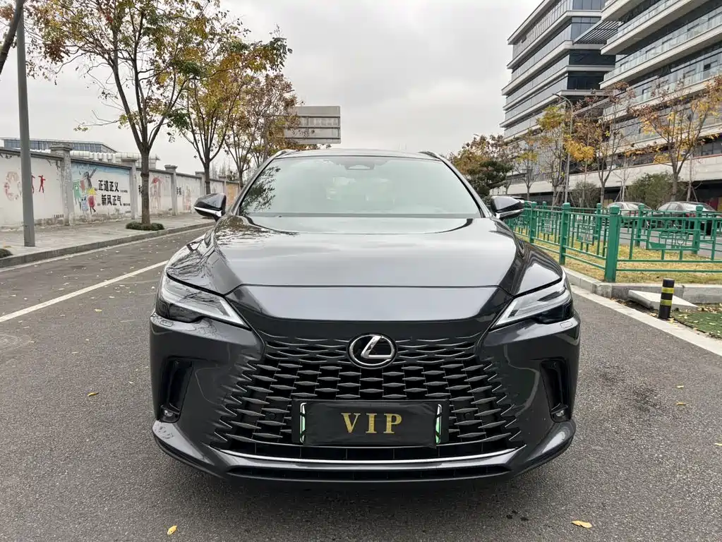 Lexus RX 2023