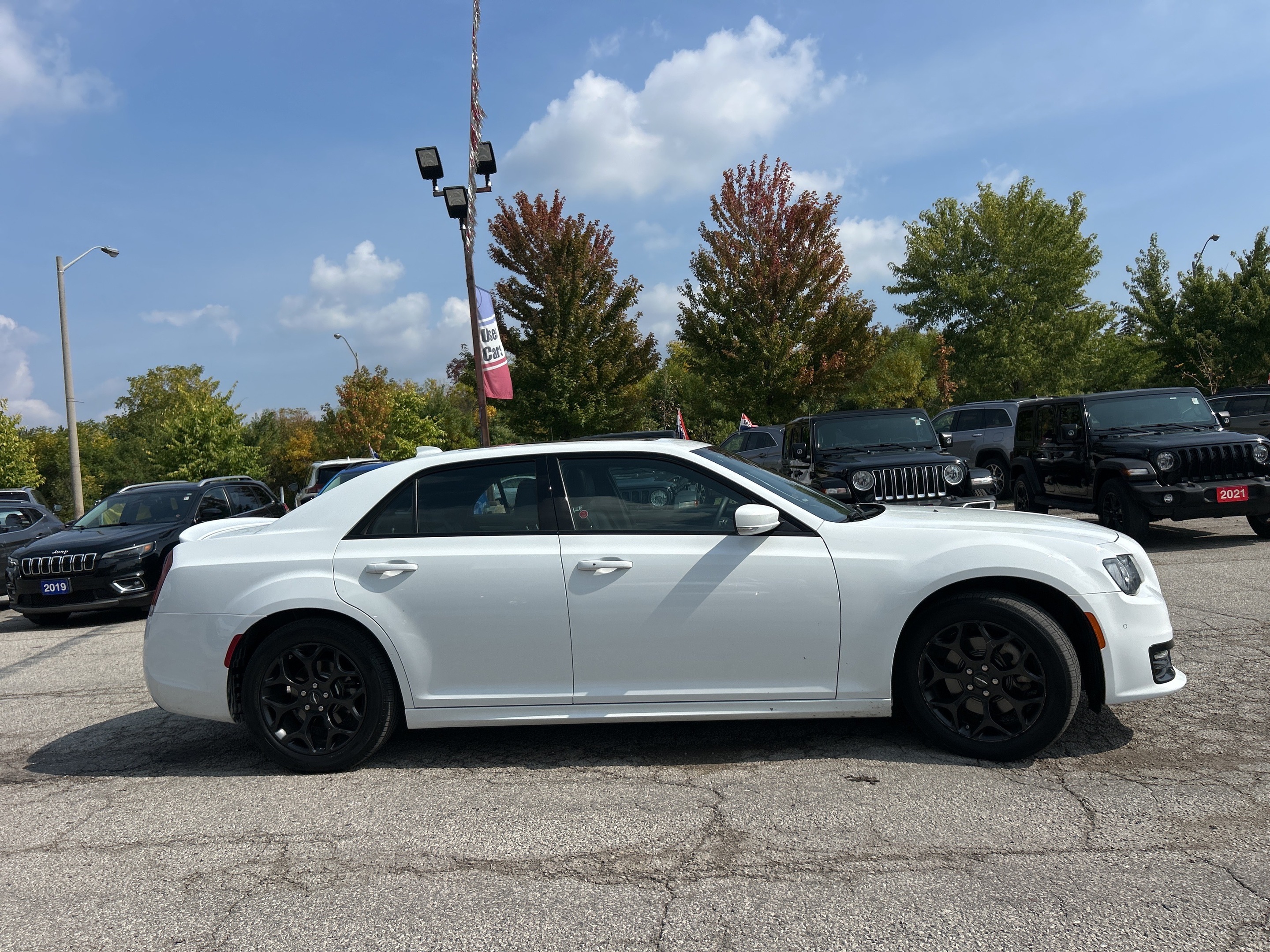 Chrysler 300 2023