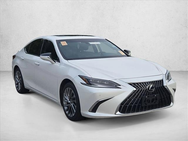 Lexus ES 2024
