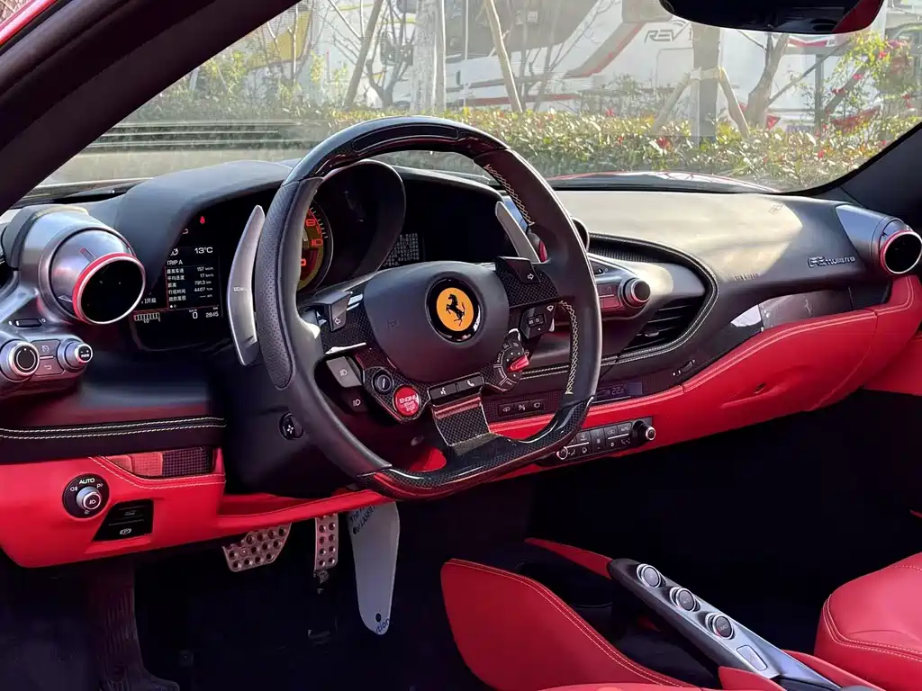 Ferrari F8 2021