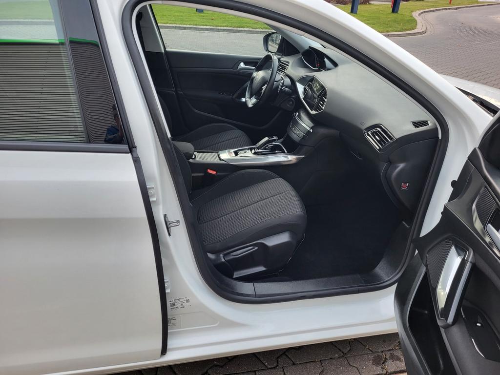 Peugeot 308 2021