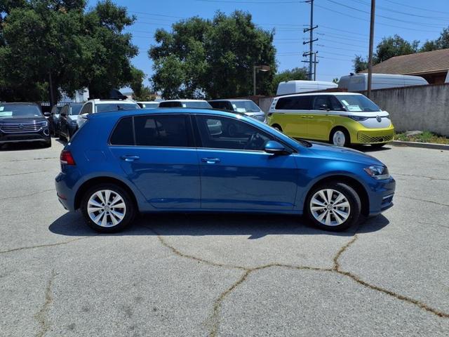 Volkswagen Golf 2021