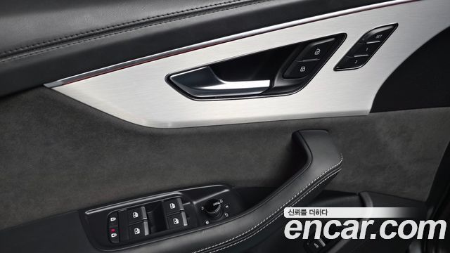 Audi Q8 2021