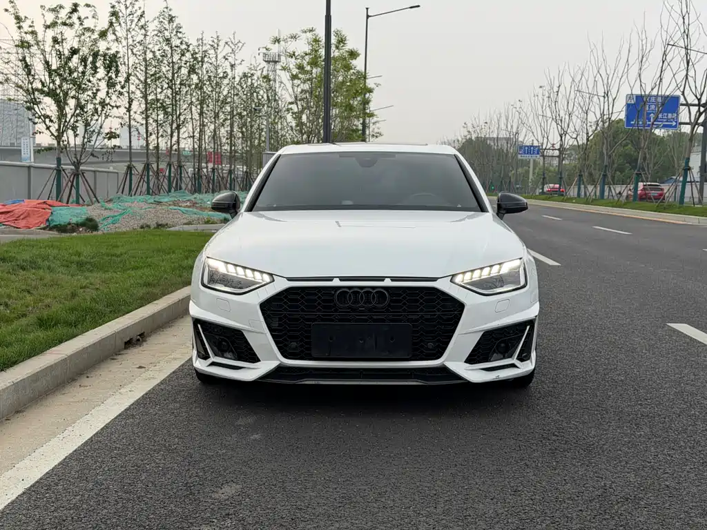 Audi A4 2021