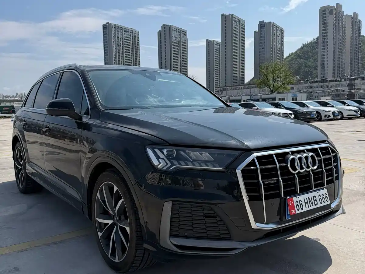 Audi Q7 2024
