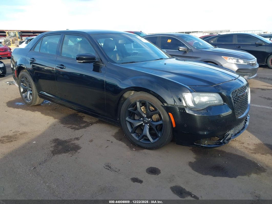 Chrysler 300 2021