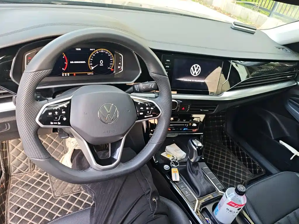 Volkswagen Passat 2024