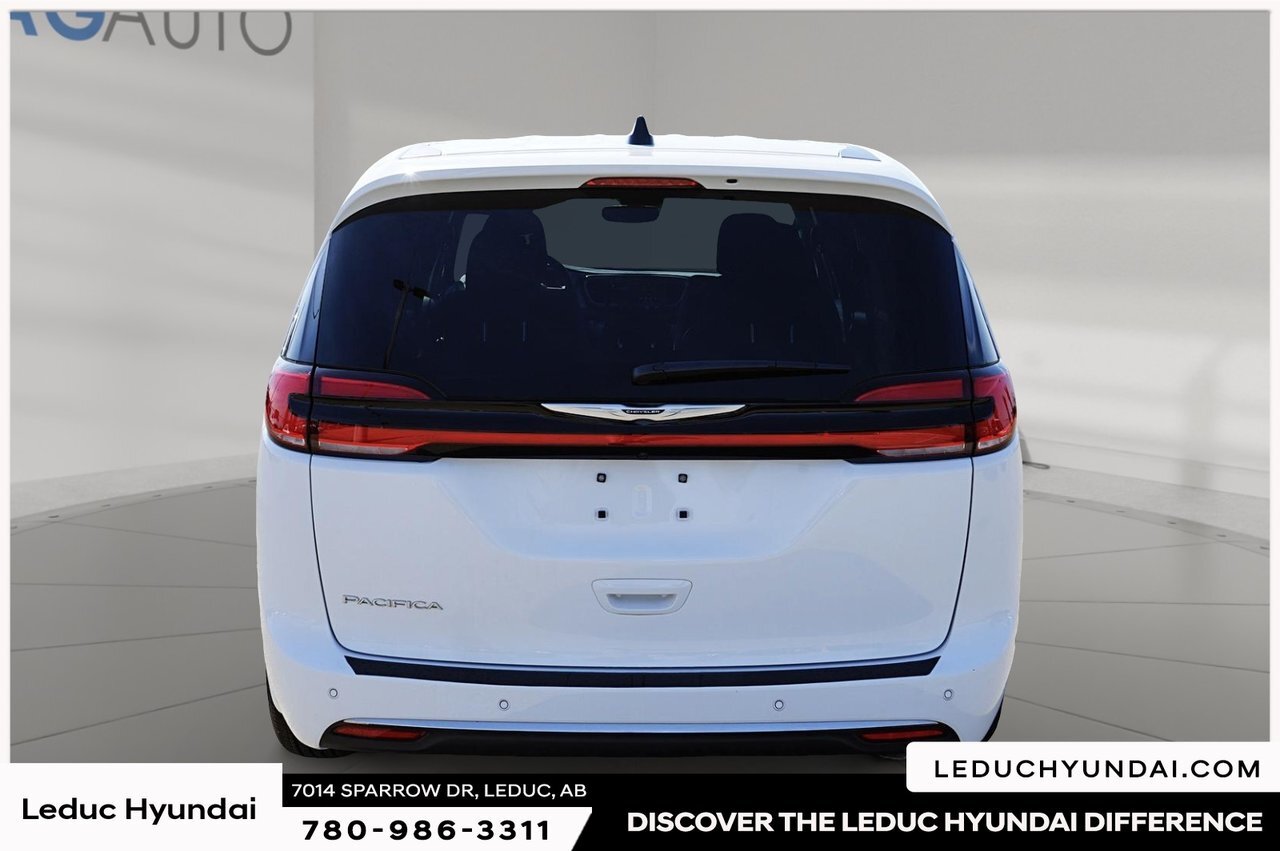 Chrysler Pacifica 2024
