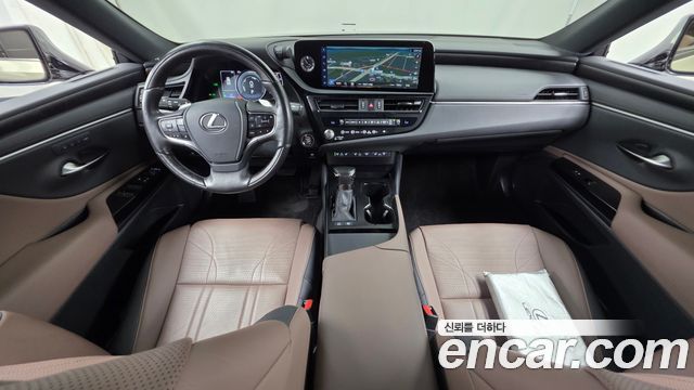Lexus ES 2024