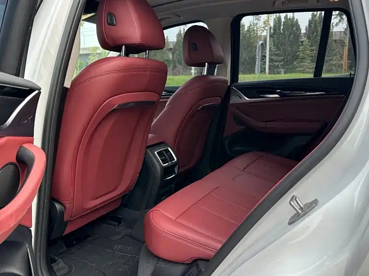 BMW iX3 2024