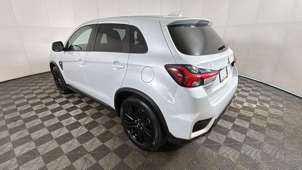 Mitsubishi Outlander Sport 2025