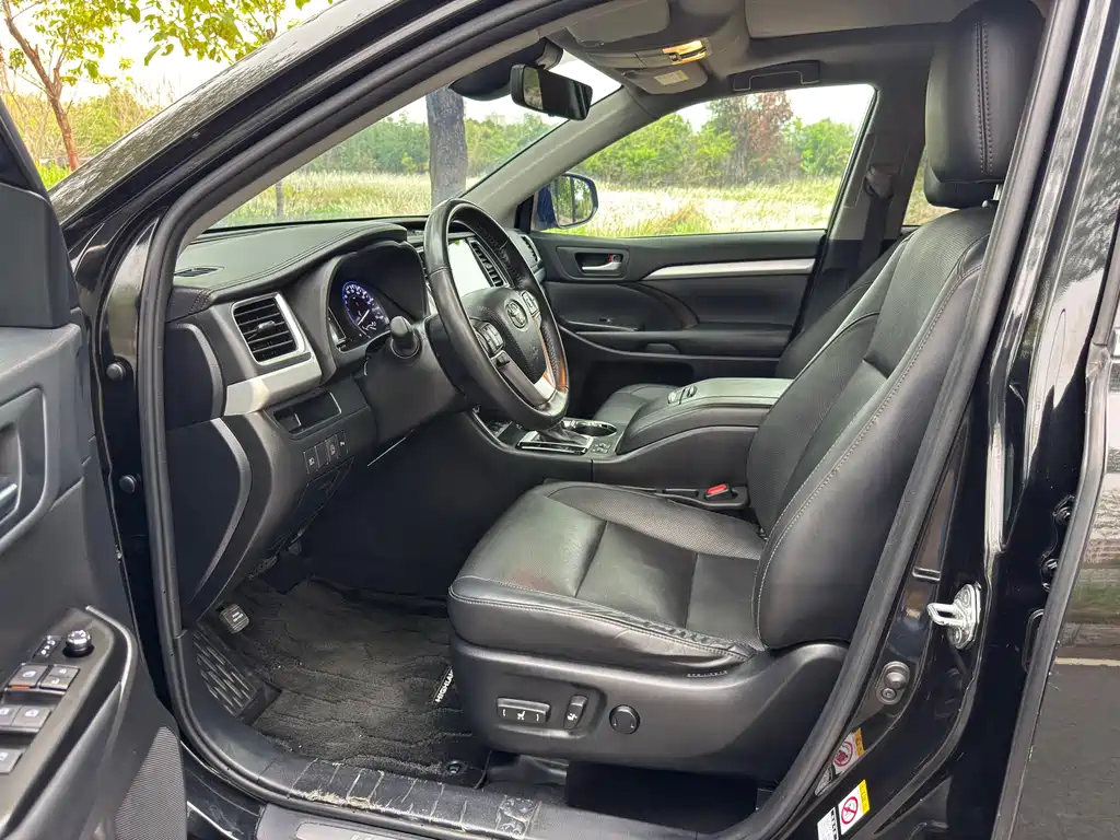 Toyota Highlander 2021