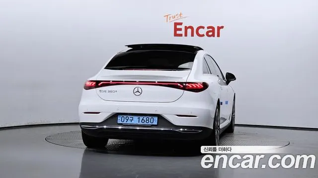 Mercedes-Benz EQE 2022