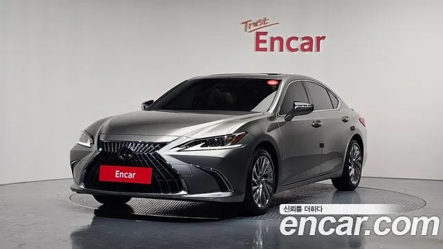 Lexus ES 2023