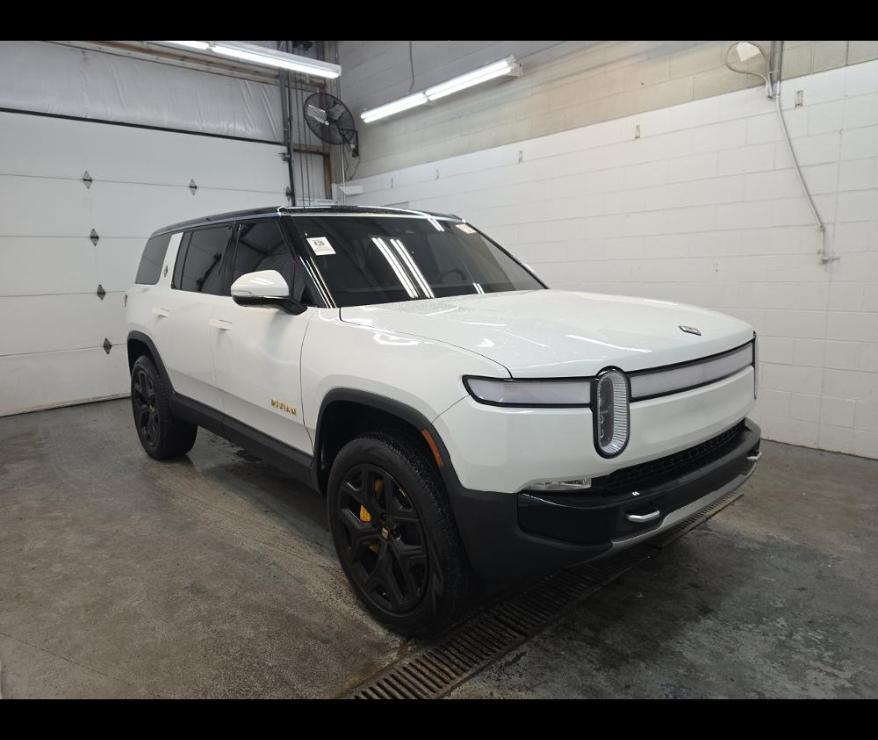 Rivian R1S 2022