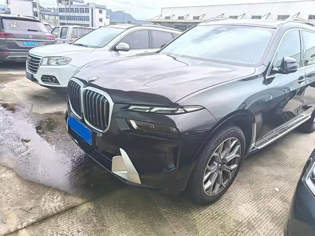 BMW X7 2024