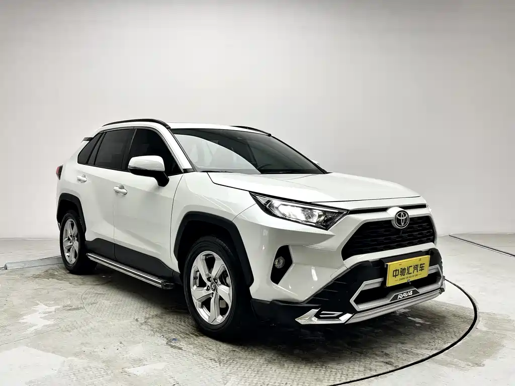 Toyota RAV4 2021