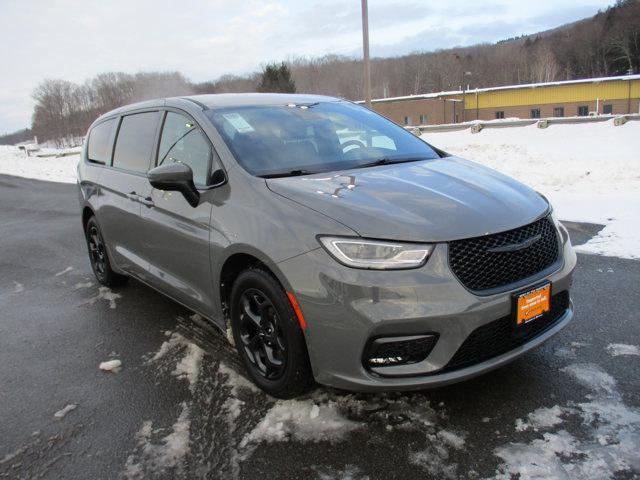 Chrysler Pacifica 2023