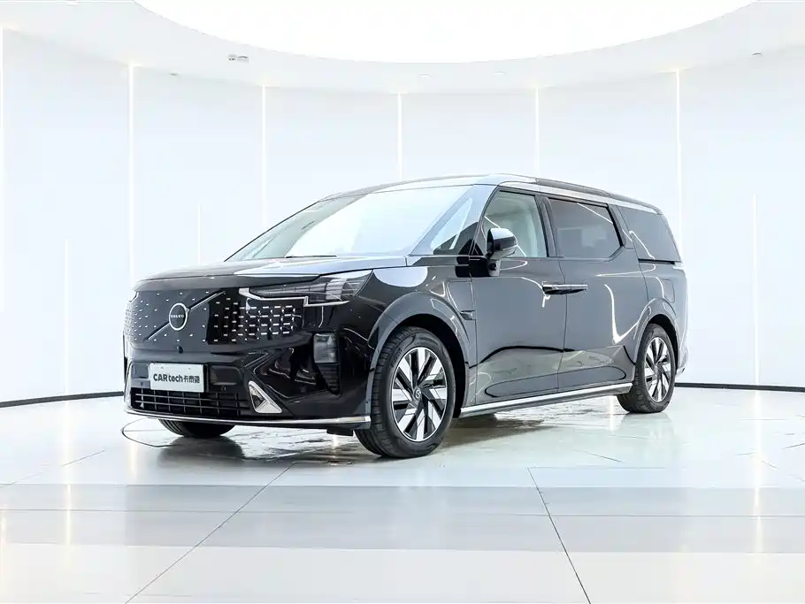 Volvo EM90 2024