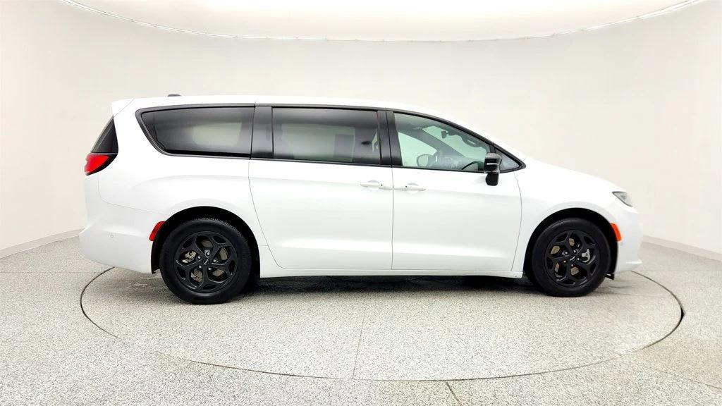 Chrysler Pacifica 2024