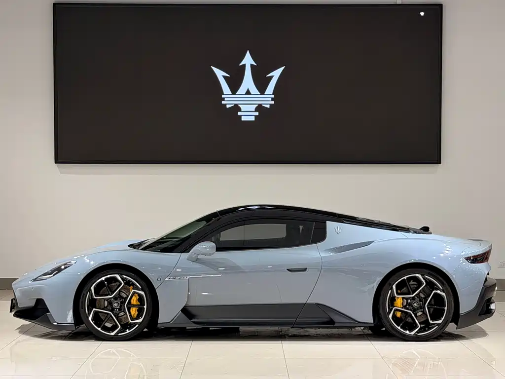 Maserati MC20 2023