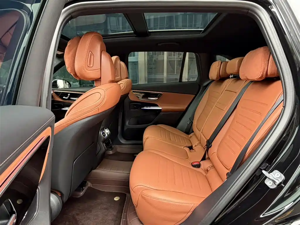 Mercedes-Benz GLC 2023