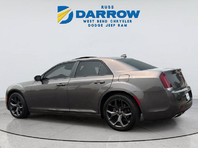 Chrysler 300 2023