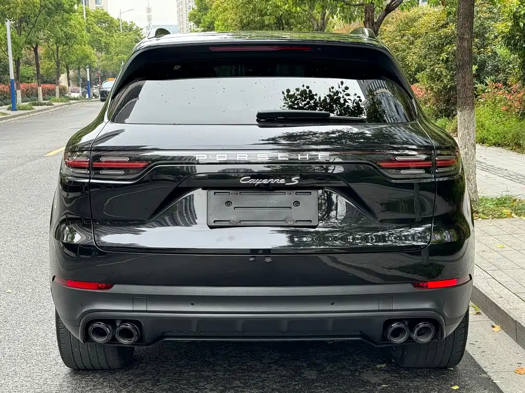 Porsche Cayenne 2022
