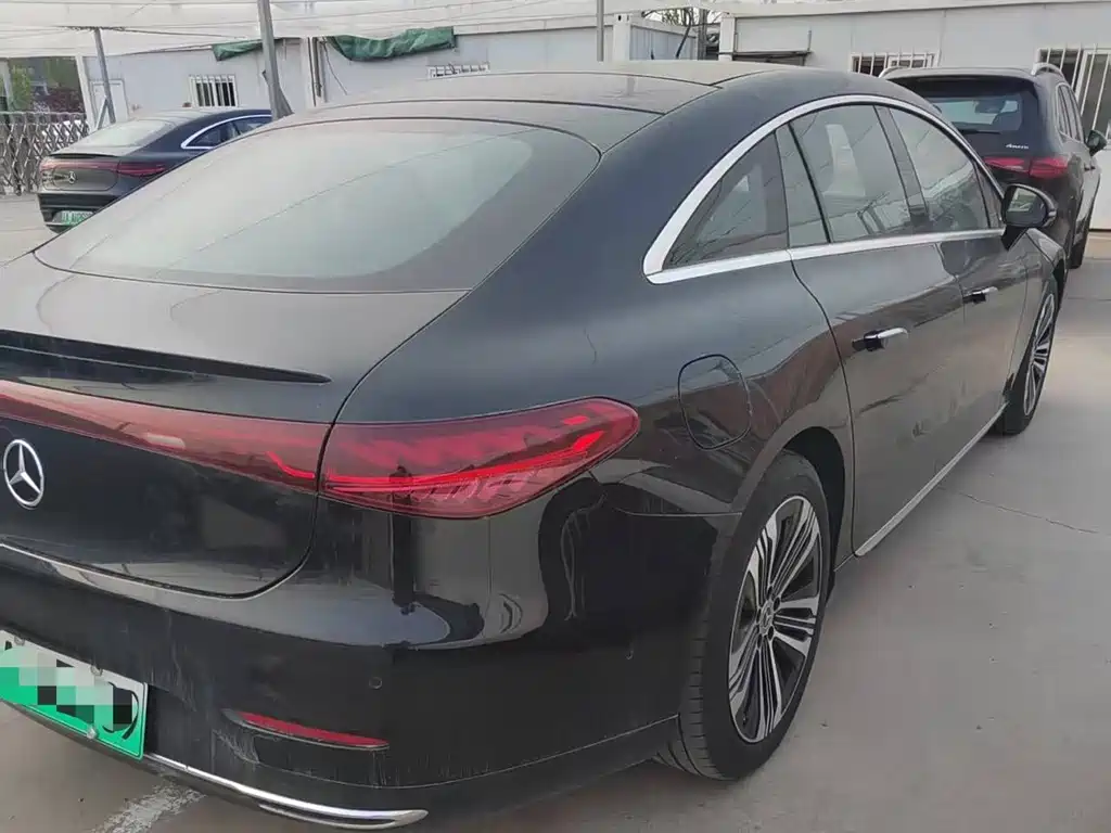 Mercedes-Benz EQS 2024