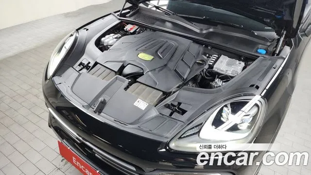 Porsche Cayenne 2022