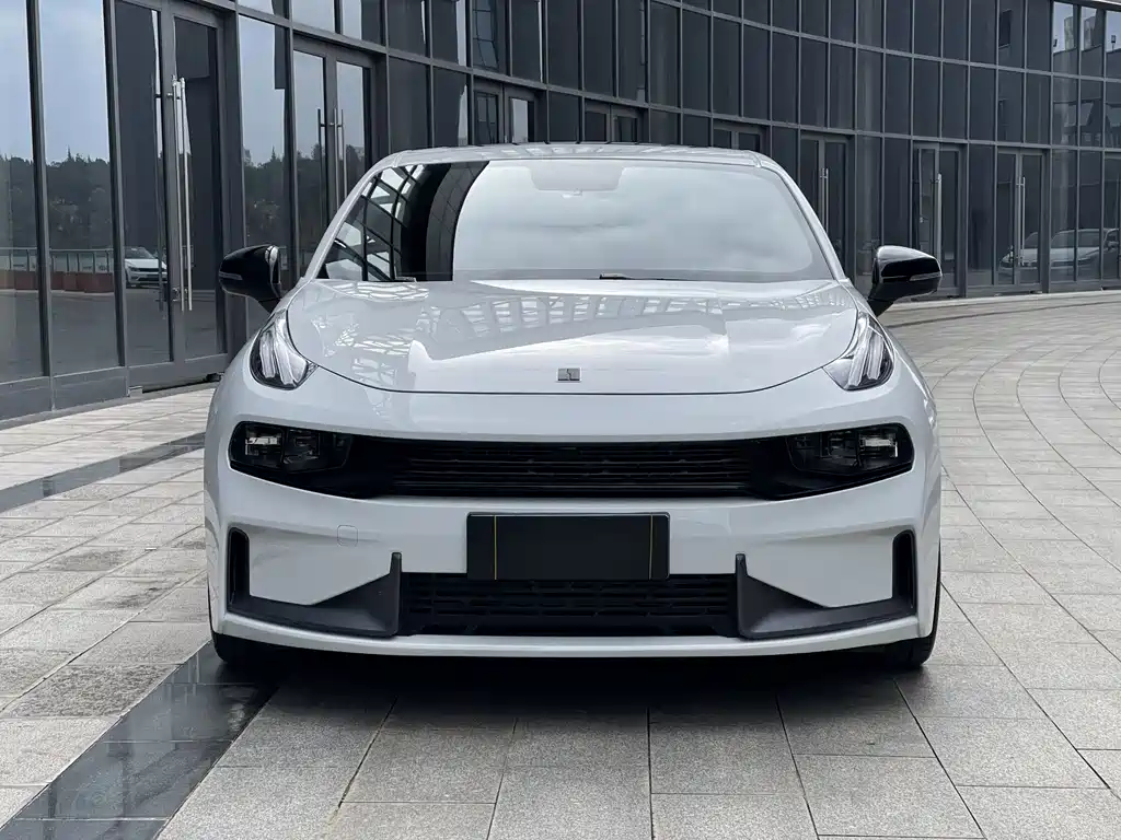 Lynk & Co 03 2020