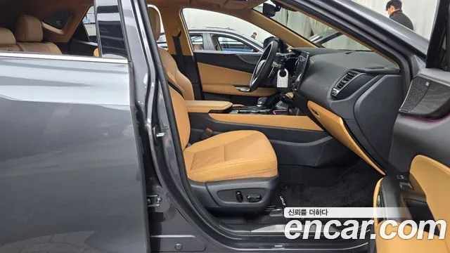 Lexus NX 2025