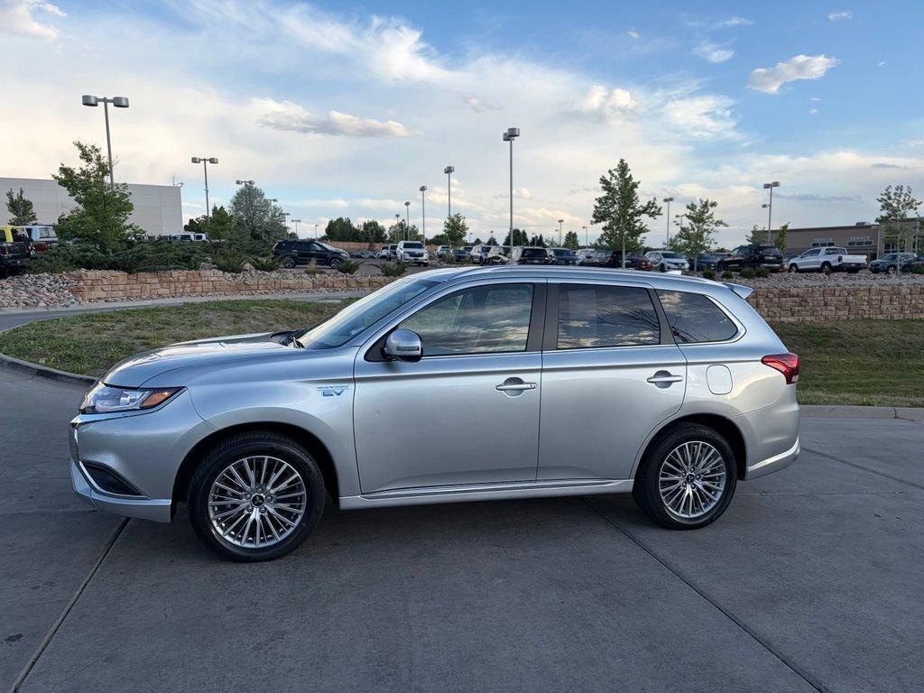 Mitsubishi Outlander 2021