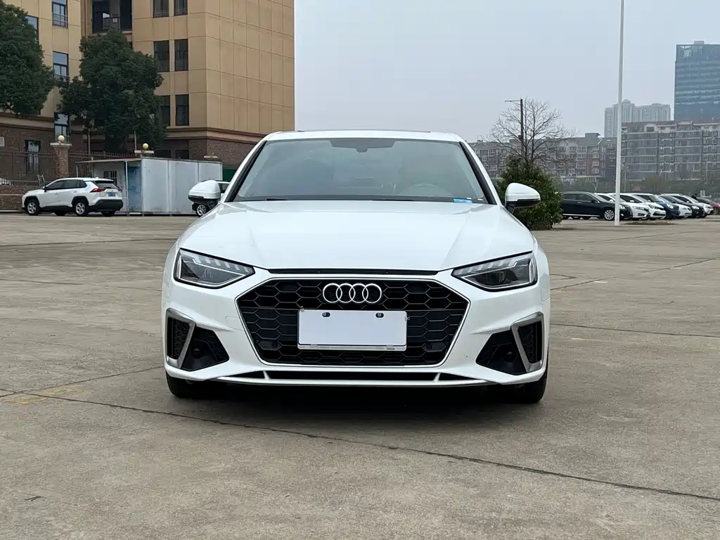 Audi A4 2023