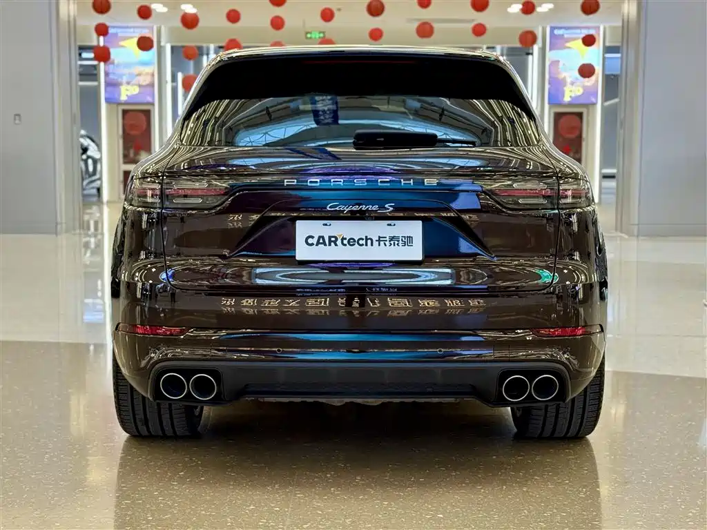 Porsche Cayenne 2021