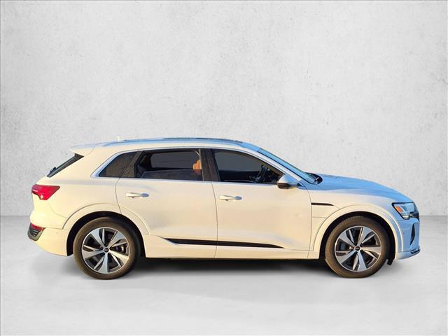 Audi Q8 e-tron 2024