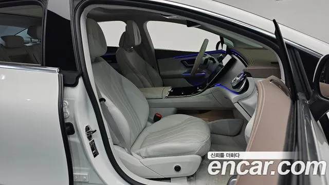 Mercedes-Benz EQE 2024