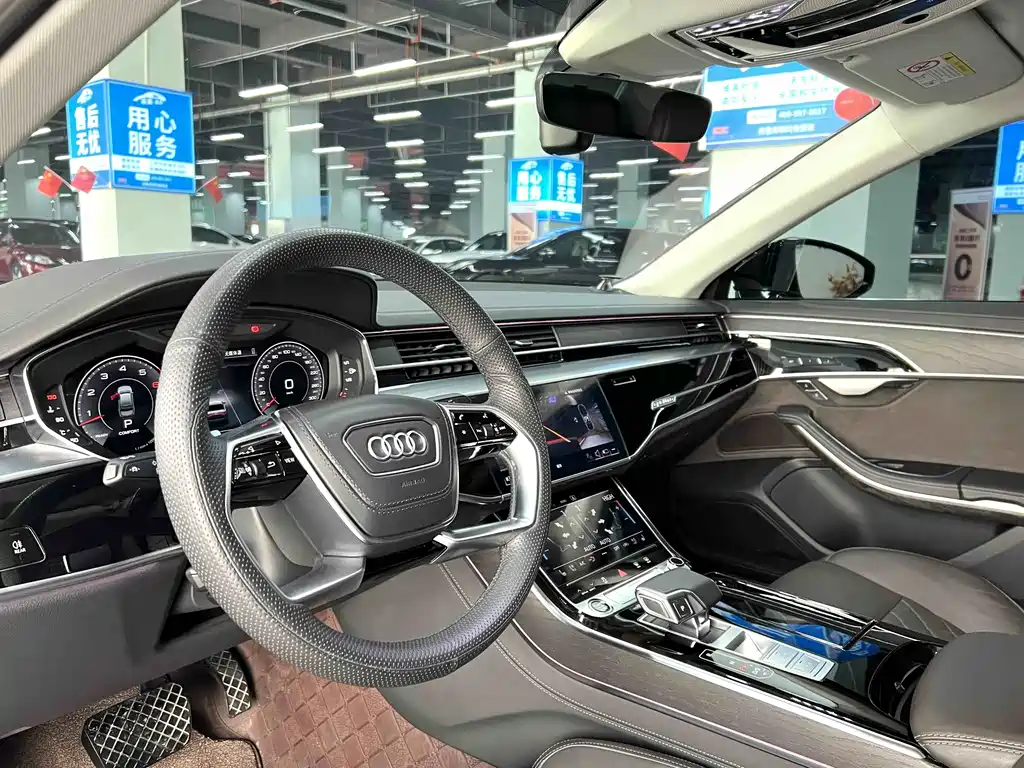 Audi A8 2025