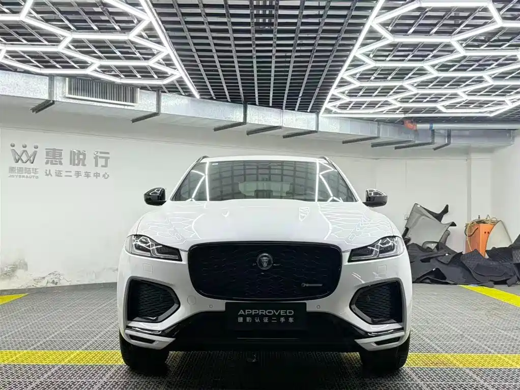 Jaguar F-Pace 2024