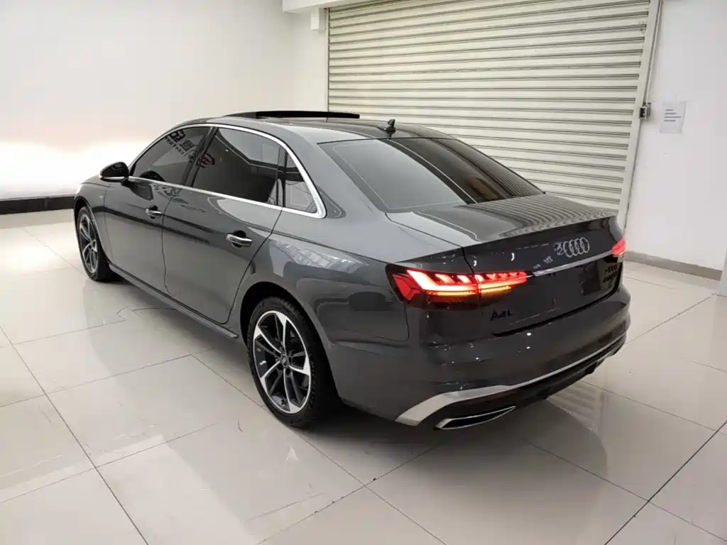 Audi A4 2023
