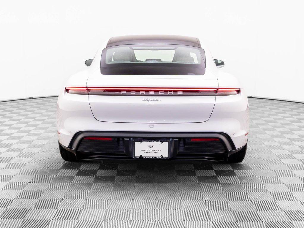 Porsche Taycan 2023