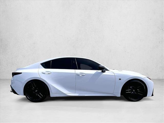 Lexus IS 2024