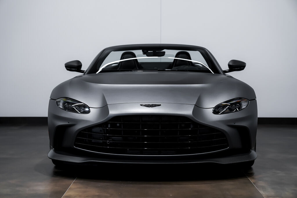 Aston Martin V12 Vantage 2023