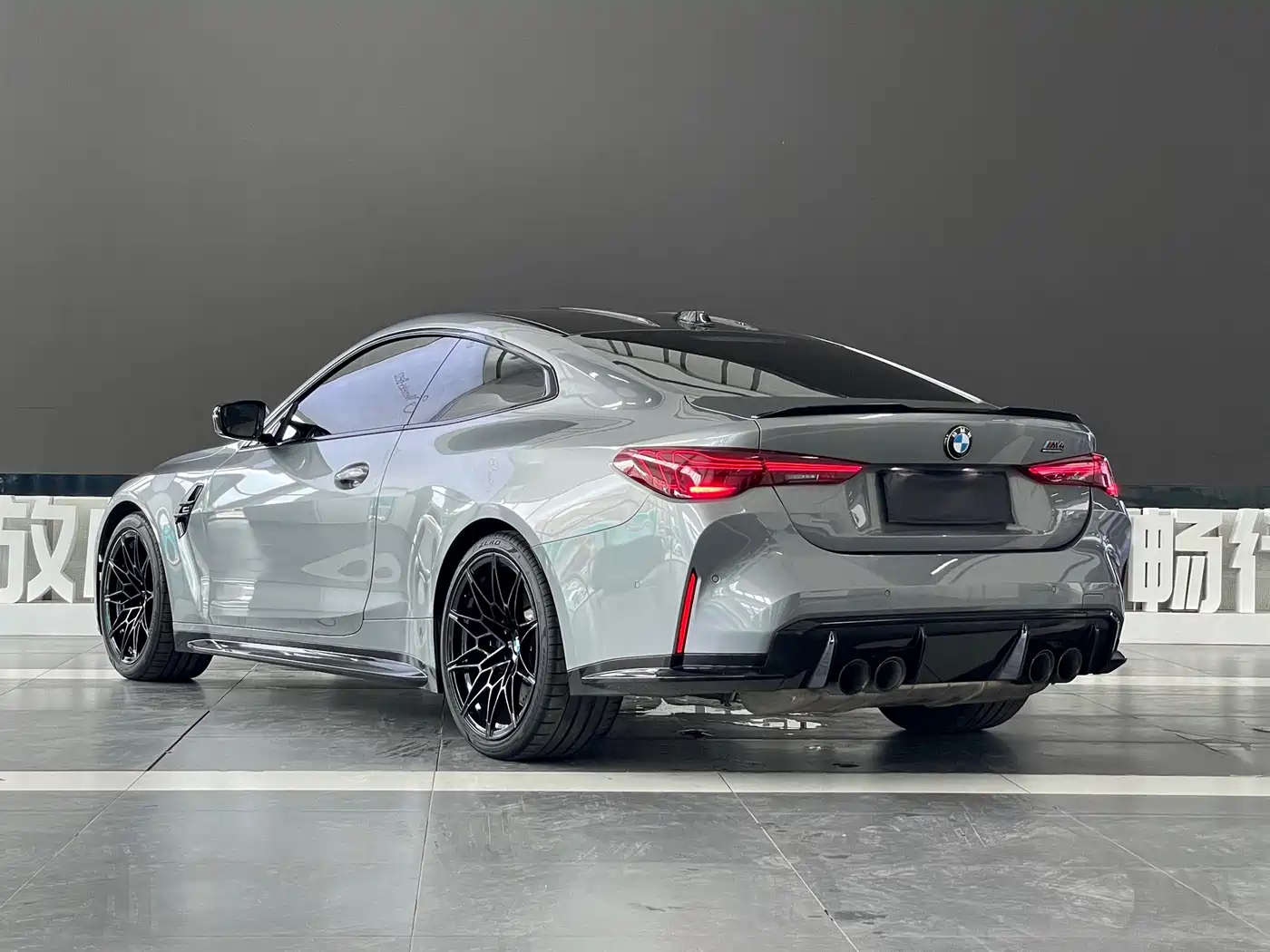 BMW M4 2025