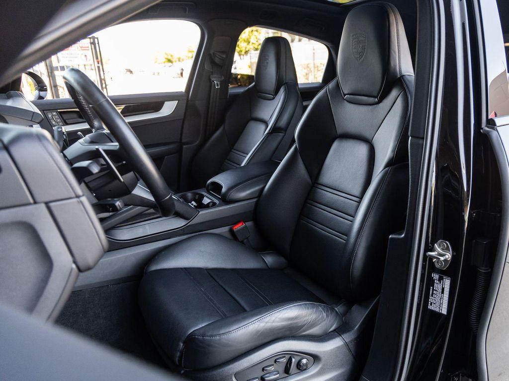 Porsche Cayenne 2024